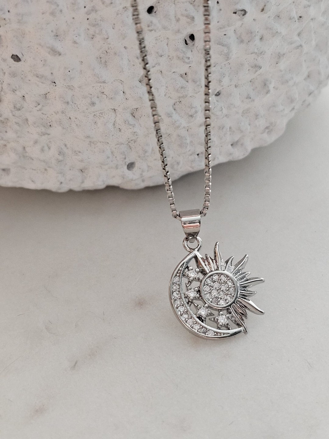 Eklexic - Sun & Moon Necklace main image 0