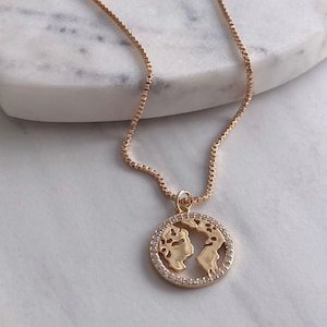 Welt Halskette, Karte Halskette, Planet Halskette, Universum Halskette, Reise Halskette, Karte Gold Halskette, zarte Halskette, Geschenk für sie