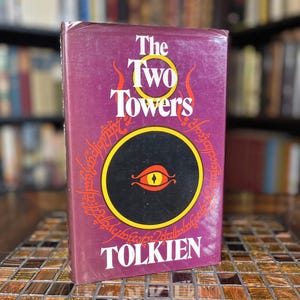 The Two Towers - JRR Tolkien - 1978 George Allen Unwin - Hardcover w/ Pullout Map