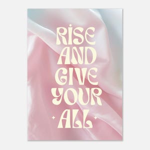 Poster motivazionale / Carta opaca rosa girly / Estetica indie rilassata / Colori tenui