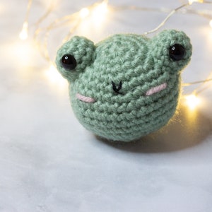 Crochet Frog Pattern, Cute Crochet Pattern, Crochet Plushie, Plushie Pattern, Amigurumi Frog, Crochet Kawaii, Kawaii Plush, Frog Plushie