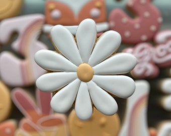 Cute Funky Daisy Cookie Cutter - Perfect for Birthday, Baby Shower, Spring, Groovy Sets - Cutter for Dough, Fondant, Clay, and More (CCK422)