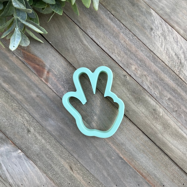 Jeeper Wave Cookie Cutter - Hand Sign, Finger Wave for Off-road Vehicle Club - Cutter for Dough and More (#CCK309)