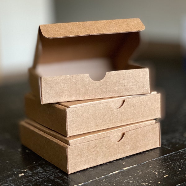 Single Premium Brown Kraft Mini 4.5” Pizza Box Sample - 4 1/2” x 4 1/2” x 1” Folding Cardboard Boxes - Custom Printing Available