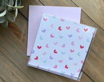 Corazones Multicolor y Rosa - 4.5x4.5" Set de 25 - Respaldo de caja de doble cara - Resistente a los alimentos y resistente a la grasa - Perfecto para San Valentín