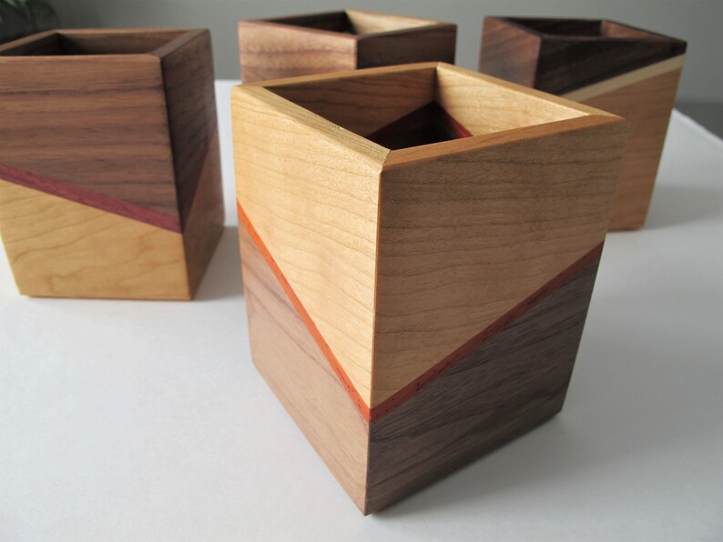 Wooden pen holder, Walnut desk caddy, Wood desk organizer bild 9