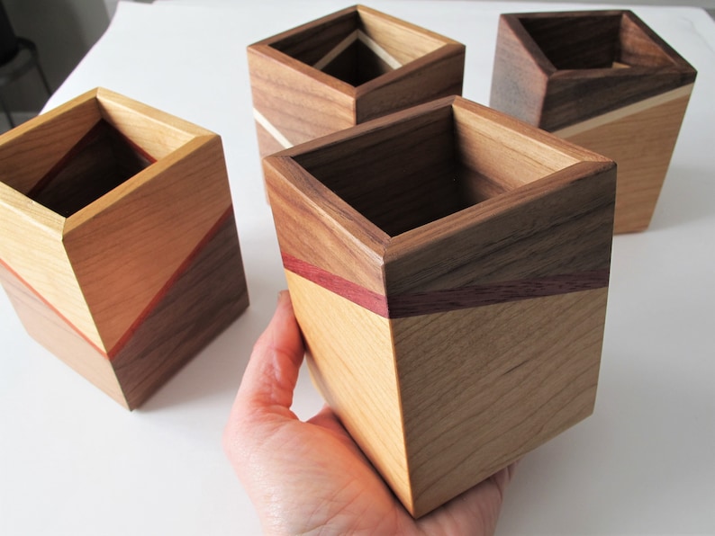 Wooden pen holder, Walnut desk caddy, Wood desk organizer bild 3