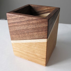 Wooden pen holder, Walnut desk caddy, Wood desk organizer bild 7