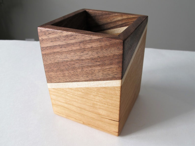 Wooden pen holder, Walnut desk caddy, Wood desk organizer bild 7
