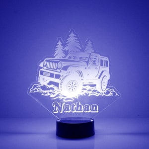 Light Up SUV Truck, Gravur Nachtlicht, personalisiert kostenlos, 16 Farboptionen mit Fernbedienung, Light Up Truck
