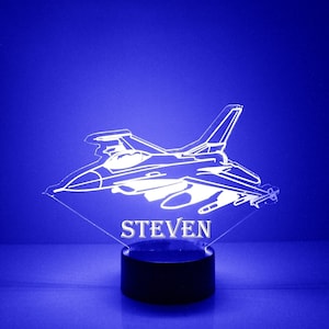 Light Up Fighter Jet, Luz nocturna grabada personalizada, gratis personalizada, 16 opciones de color con control remoto, luz de mesa de avión a reacción