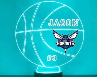 Charlotte Hornets, led-basketbalsportventilatorlamp, op maat gemaakt nachtlampje, gratis gepersonaliseerd, 16 kleurenoptie, met gelicentieerde sticker