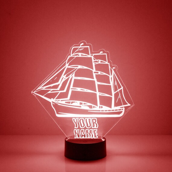 Lampada 3D LED A Forma Di Barca A Vela – Illusione Ottica Con Telecomando E 16 Colori – Regalo Per Bambini