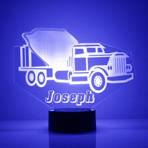 Light Up Zement Mix Truck, Gravur Nachtlicht, personalisiertes Freies, 16 Farboptionen mit Fernbedienung, Mix Truck Light Up