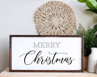 Merry Christmas Wood Framed Sign: Holiday Wall Decor