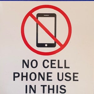 Opmerking - Geen gebruik van mobiele telefoons in dit klaslokaal Sticker Vinyl Decal Safety Compliance (PS150)