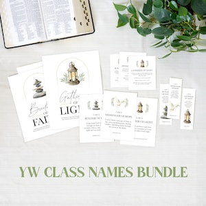 Könnte beinhalten: Ein YW Class Names Bundle bestehend aus gedruckten Karten und Lesezeichen mit Aquarellillustrationen von Laternen, gestapelten Steinen und Tauben. Der Text enthält Phrasen wie Gather of Light, Builder of Faith und Messenger of Hope mit Bibelstellen.