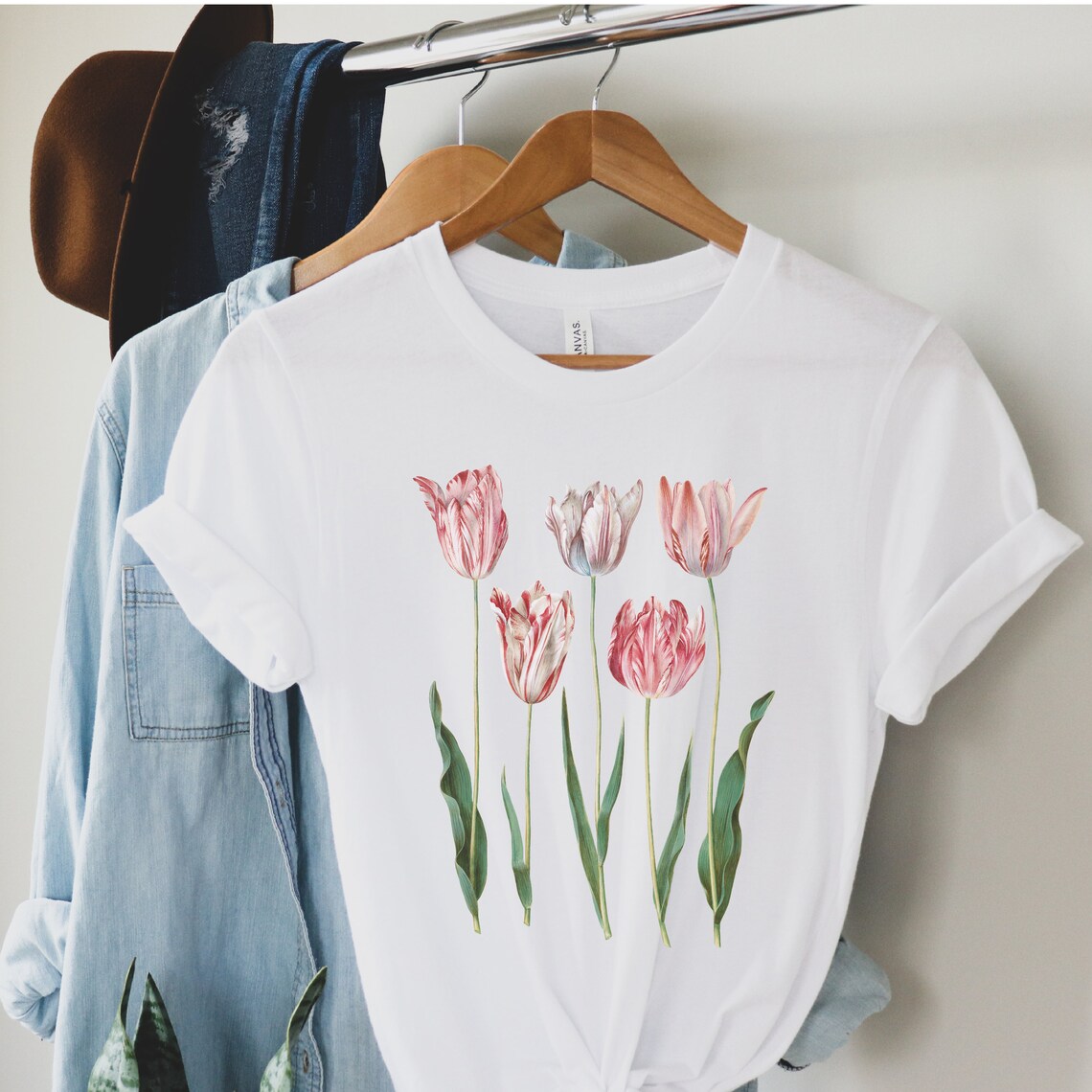 White Cotton T-Shirt with Tulip Print