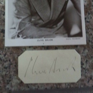 CLIVE BROOK (1887 – 1974) Autogramm, handsignierte Seite mit einer Fotopostkarte