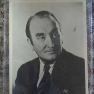 TOM WALLS (1883 – 1949) Autogramm, handsigniert auf Fotokarton Aldwych Farces 1920er/1930er Jahre