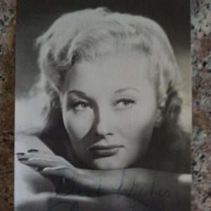 CHRISTINE NORDEN (1924 – 1988) Autogramm, handsignierte Fotokarte, wurde 1951 in Hammerfilm „Ein Koffer für PC 49“