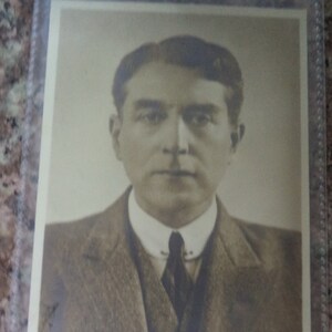 EILLE NORWOOD (1861 – 1948) Autogramm, handsigniert auf einer Fotopostkarte 1920/30s Sherlock Holmes