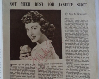JANETTE SCOTT Autógrafo, firmado a mano en un artículo de revista de 1957