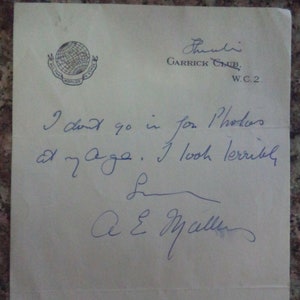A. E. MATTHEWS (1869 - 1960) Autografo, nota firmata a mano su carta GARRICK
