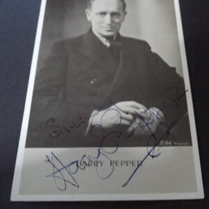 HARRY S. PEPPER (1910 – 2005) Autogramm und handsigniert auf einer Vintage Fotokarte