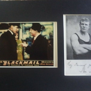 SAM LIVESEY (1873 – 1936) Autogramm auf schwarzem Fotokarton, handsigniert, aus dem Film 1929 Blackmail