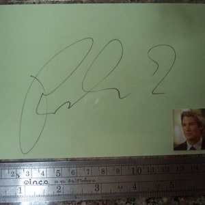 RICHARD GERE Autograph, hand signed on album page