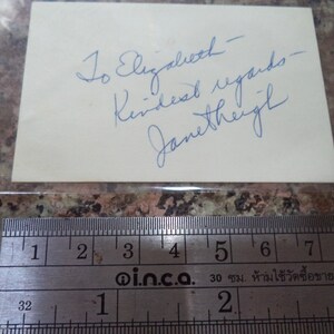 JANET LEIGH (1927 – 2004) Autogramm, handsignierte Karte, war in Hitchcocks ""Psycho"" (1960)"