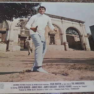 THE AMBUSHERS (1967) 2 x Vintage USA Foyer Cards #67/342 Dean Martin als Matt Helm