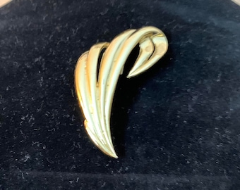 Vintage Wave Broach