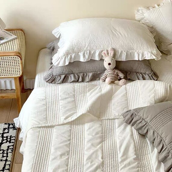 White Ruffles Duvet Cover Set 