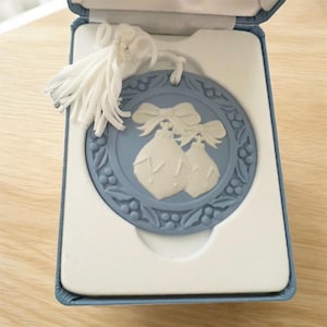 Vintage Retired Wedgwood Jasperware Christmas Ornament “Baubles” Blue & White 1999 with Box