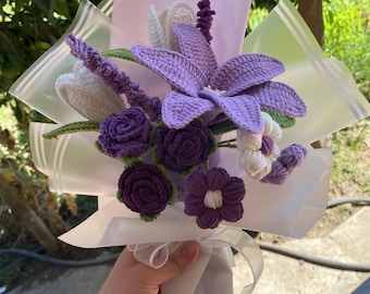 Amigurumi Blumenstrauß, Häkelblumenarrangement, Handgefertigte Strickblumen, Ewiges Blumengeschenk, Hochzeit Häkelblumenstrauß, Weihnachtsgeschenk