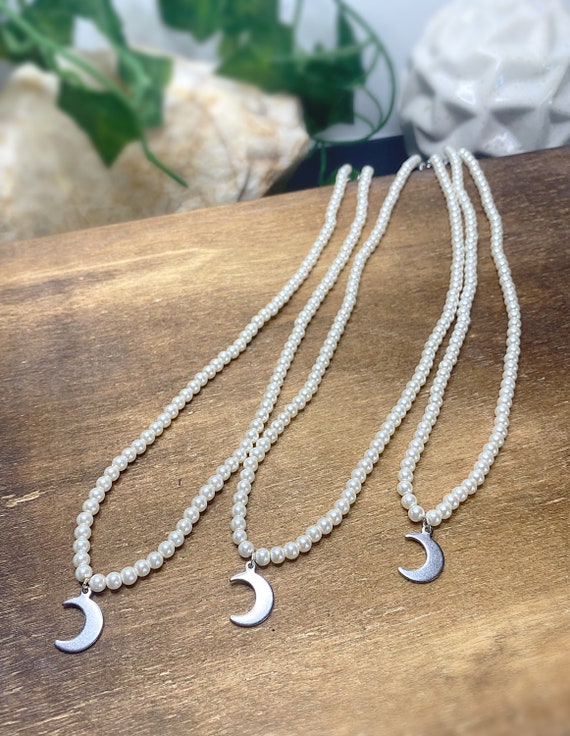Pearl Moon Choker Glass Pearls White Beads Moon Charm Necklace