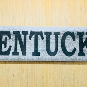 State engraved sign , Kentucky engraved sign, rustic look, country wall hanging, laser engraved Kentucky sign. Can be made to say any state,