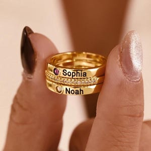 Geboortesteen familiering • Stapelbare naamring • Aangepaste gegraveerde geboortesteenring • Moederssieraden • Verjaardagscadeau • Stapelbare naamringen