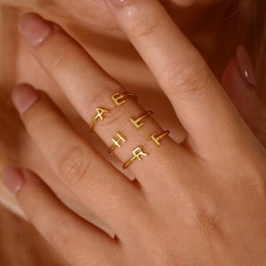 Anillo con inicial dúo•Anillo con letra personalizado•Anillo delgado personalizado•Anillos de pareja•Anillos grabados apilables•Regalo de aniversario•Regalos para mamá•Anillo ajustable