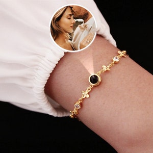 Bracelet photo personnalisé Bracelet avec projection Image du souvenir à l'intérieur du bracelet Cadeau d'anniversaire de mariage pour un ami Cadeau personnalisé pour elle image 8
