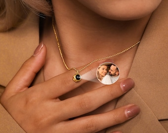 Personalisierte Halskette • Fotoprojektion-Anhänger • Personalisierte Halskette • Fotoprojektions-Halskette • Geschenk zum Valentinstag
