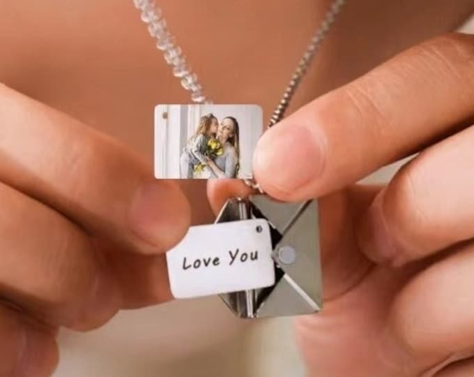 Custom Engraving Photo Locket •Sentimental Relationship Jewelry •Gold Mail Envelope Couple Necklace •Trendy Best Friend Gift • Mom's gift