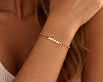 Mini Engraved Bar Bracelet• Dainty Custom Jewelry •Isla Bar Bracelet•Nameplate Bracelet•Date Engraved Bracelet Bridesmaid •Mother's Day Gift