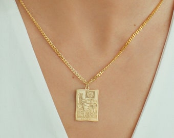 Tarot Zodiac Card Necklace - Gold Tarot Card Necklace - Strength  Dainty Tarot Jewelry -  the star tarot necklace - Gifts For Her