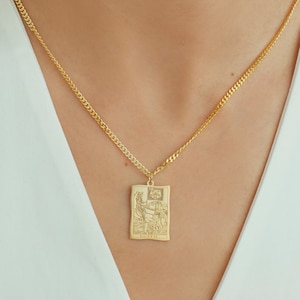 Tarot Zodiac Card Necklace - Gold Tarot Card Necklace - Strength  Dainty Tarot Jewelry -  the star tarot necklace - Gifts For Her