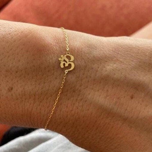 Tiny Om Chain Bracelet, 14k Gold Meditation Symbol Bracelet, Yoga Jewelry Gifts, Gifts for Bestfriend, Om Jewelry, Gifts for Yoga Lover