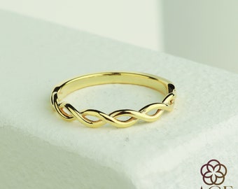14k Solid Gold Twisted Ring, Twist Minimalist Ring, Dainty Ring, Tiny Band Ring, Simple ring, Tiny ring, Stackable Ring, Mini Twisted ring