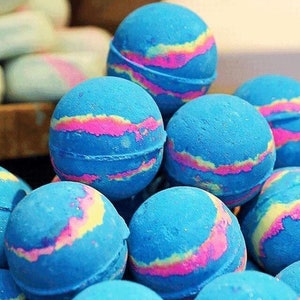 Galaxy Bath Fizzer | bath bomb | Gift ideas